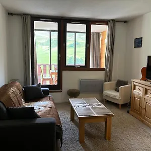 https://vue-panoramique-4pers-parking.midi-pyreneeshotels.com